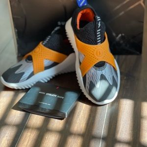 NIB Youth Size 2 Nerf Super Heroic Sneaker